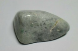 糸魚川産　翡翠原石