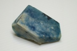 糸魚川産　翡翠原石