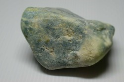 糸魚川産　翡翠原石