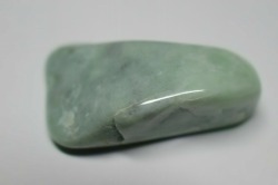糸魚川産　翡翠原石