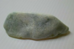 糸魚川産　 翡翠　原石