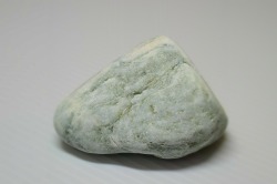 糸魚川産　翡翠原石