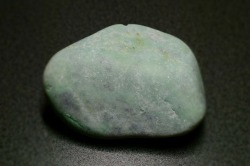糸魚川産　翡翠原石