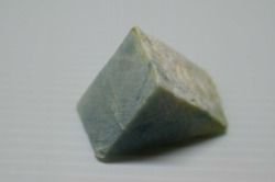 糸魚川産　翡翠原石　板