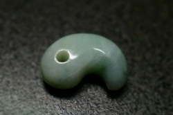 糸魚川産翡翠　勾玉　19mm