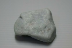 糸魚川産　翡翠原石