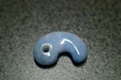 糸魚川産翡翠　勾玉　19mm