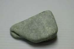 糸魚川産　翡翠原石