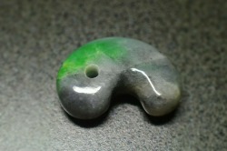 糸魚川産翡翠　勾玉　31mm