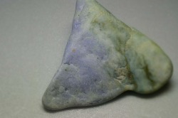 糸魚川産　 ラベンダー　原石
