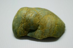 糸魚川産　翡翠原石