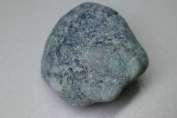 糸魚川産　翡翠原石　