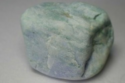 糸魚川産　ラベンダー　原石　