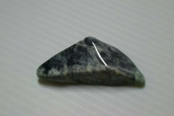 糸魚川産　翡翠原石