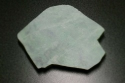 糸魚川産　翡翠原石　板
