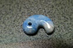 糸魚川産翡翠　勾玉　20mm