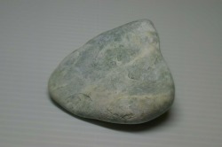 糸魚川産　翡翠原石