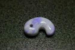 糸魚川産翡翠　勾玉　20mm