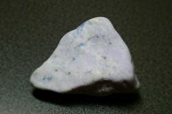 糸魚川産　翡翠原石