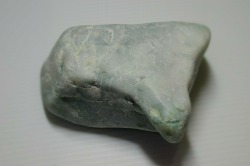 糸魚川産　翡翠原石