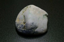 糸魚川産　翡翠原石