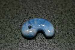 糸魚川産翡翠　勾玉　20mm