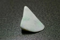 糸魚川産　翡翠原石　
