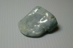 糸魚川産　翡翠　原石　