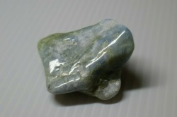 糸魚川産　翡翠原石　