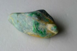 糸魚川産　海石