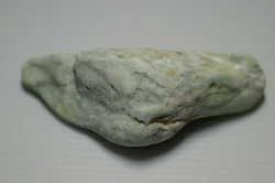 糸魚川産　翡翠原石