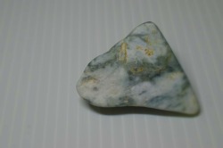 糸魚川産　翡翠原石