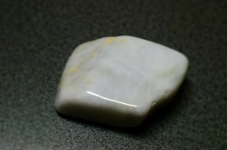 糸魚川産　翡翠原石