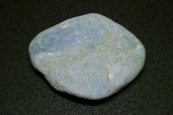 糸魚川産　翡翠原石