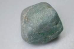 糸魚川産　海石