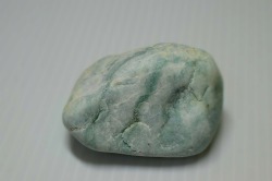 糸魚川産　翡翠原石