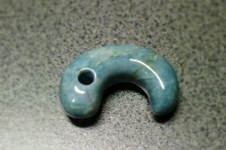 糸魚川産翡翠　勾玉　33mm