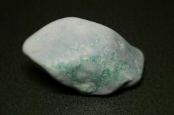糸魚川産　翡翠原石