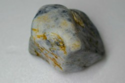 糸魚川産　翡翠原石　