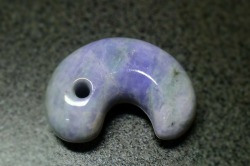 糸魚川産翡翠　勾玉　32mm