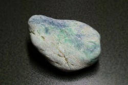 糸魚川産　翡翠原石