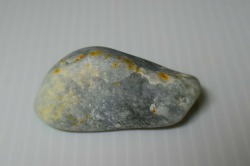 糸魚川産　翡翠原石