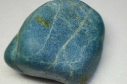 糸魚川産　翡翠原石　海石