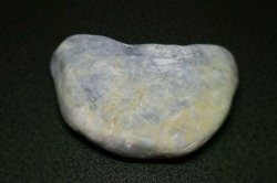 糸魚川産　翡翠原石