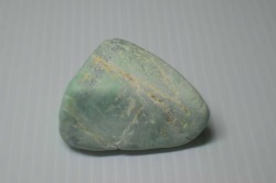 糸魚川産　翡翠原石　