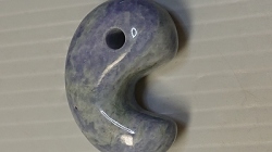 糸魚川産　勾玉  40mm