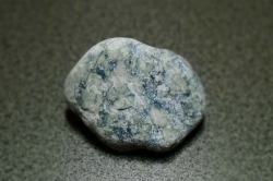 糸魚川産　翡翠原石