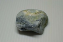 糸魚川産　翡翠原石