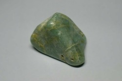 糸魚川産　翡翠原石