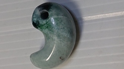 糸魚川産　勾玉 36mm